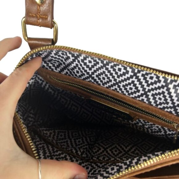 Madison West Womens Distressed Vegan Leather Shoulder Bag Brown Western Boho - Picture 8 of 11